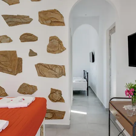 Apartment Politimis N4