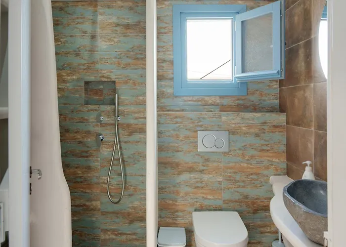 Politimis N4 アモルゴス島